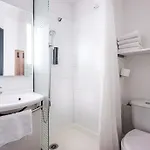 Est Hotel 2*