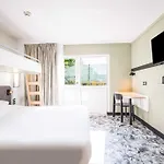 Est Hotel