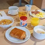 Hotel Est 2*