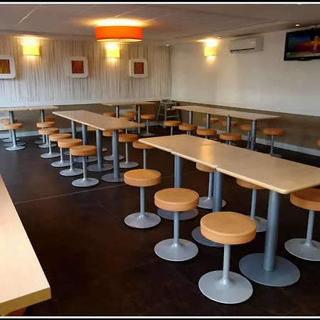 Est Hotel 2*