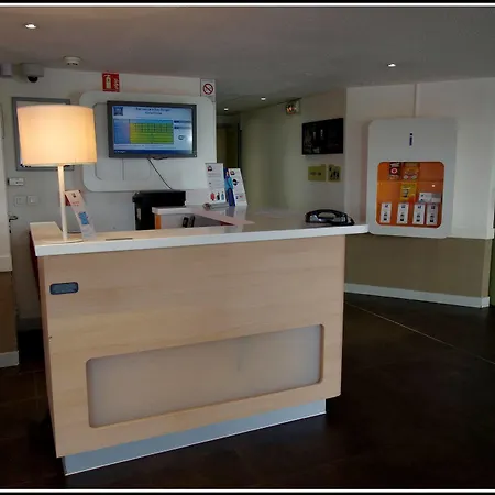 Ibis Budget Geneve 2*