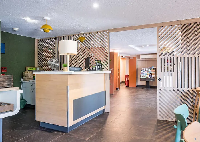 Est Hotell 2*