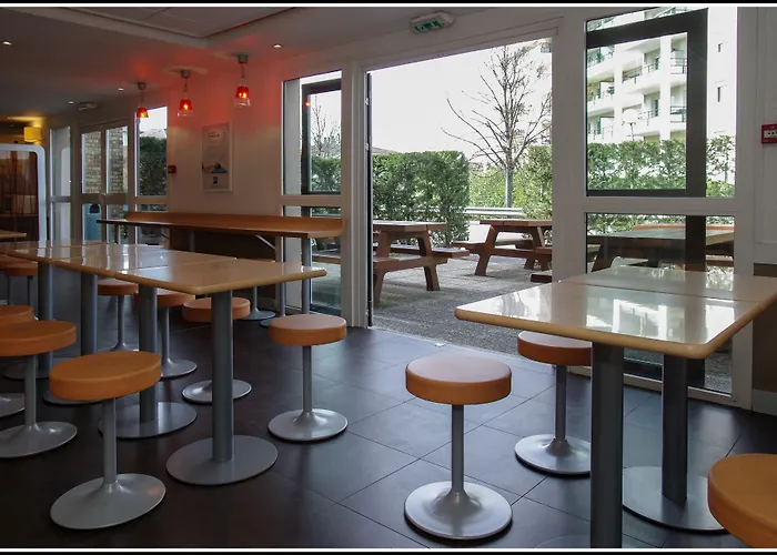 Est Hotell Annemasse